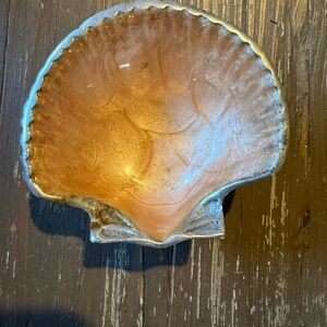 Artisan Shell-Shaped trinket dish